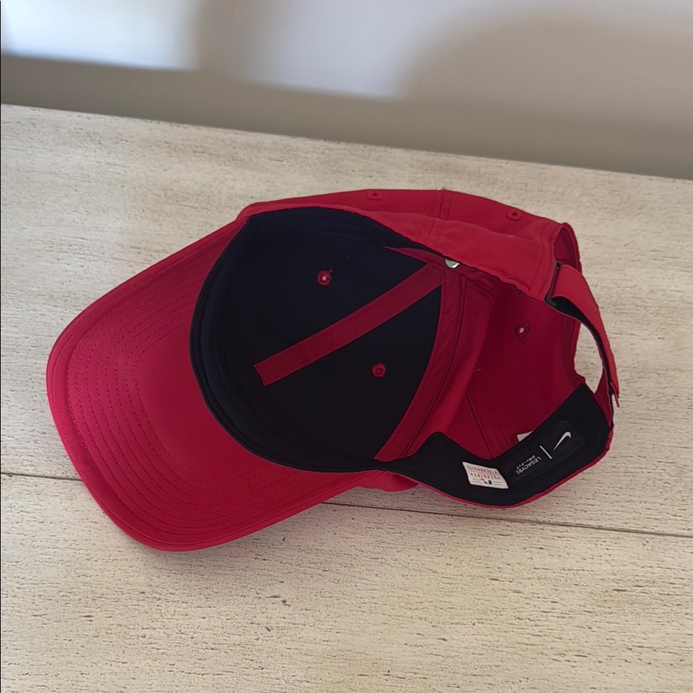 Nike Legacy91 Dri-Fit Adjustable Red Phillies Hat Unisex - Picture 4 of 6